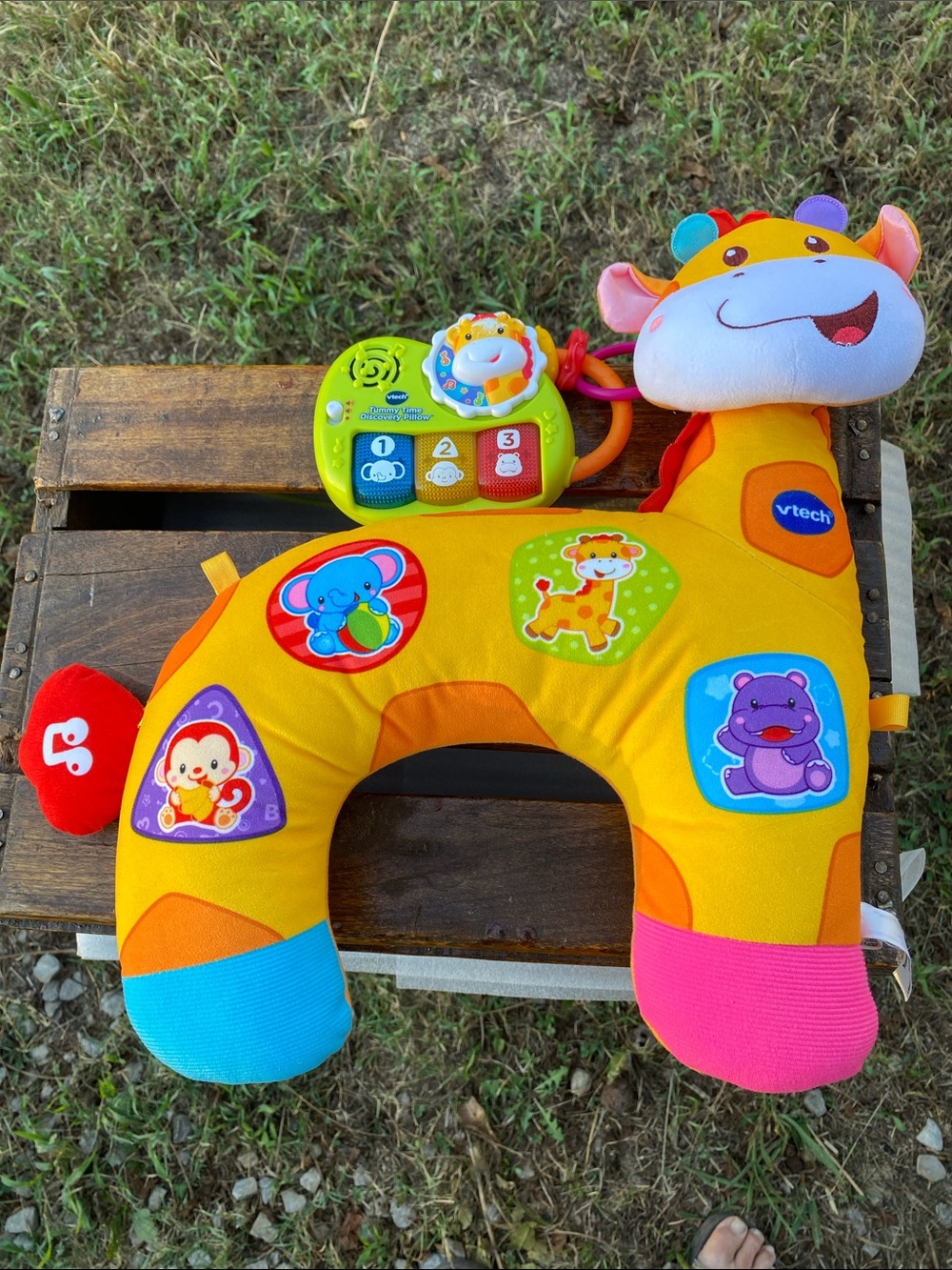 VTech Tummy Time Discovery Pillow Giraffe Plush Stuffed Animal with Musical Toy